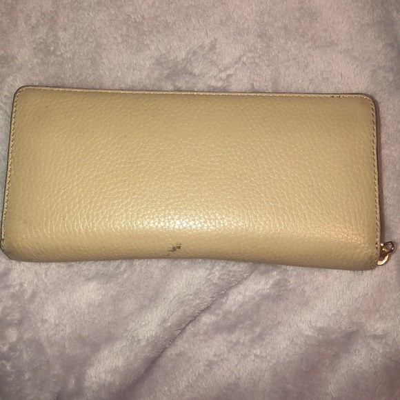 Michael Kors Wallet - Picture 3 of 5